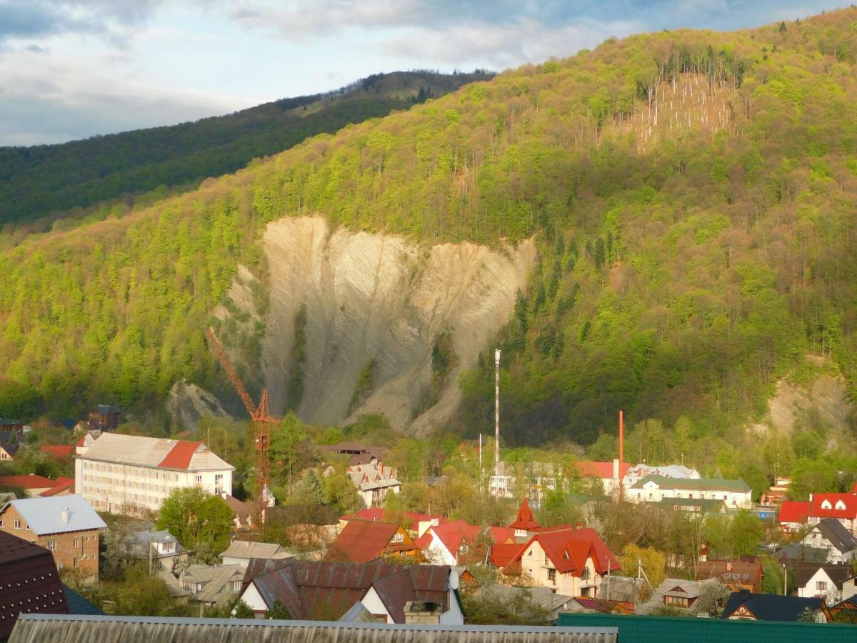 Glanz Cottage Yaremche Exterior photo