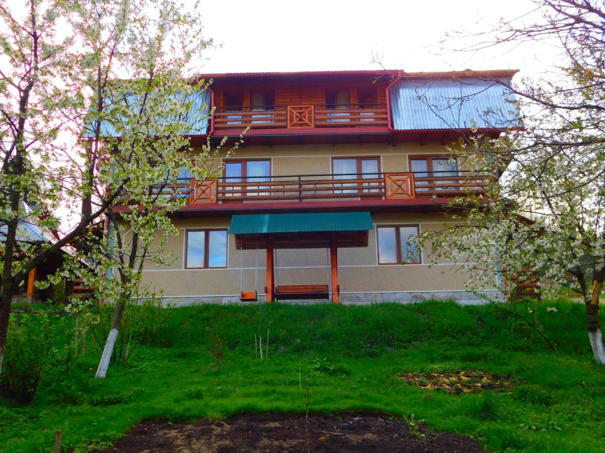 Glanz Cottage Yaremche Exterior photo