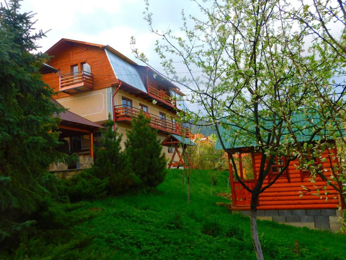 Glanz Cottage Yaremche Exterior photo