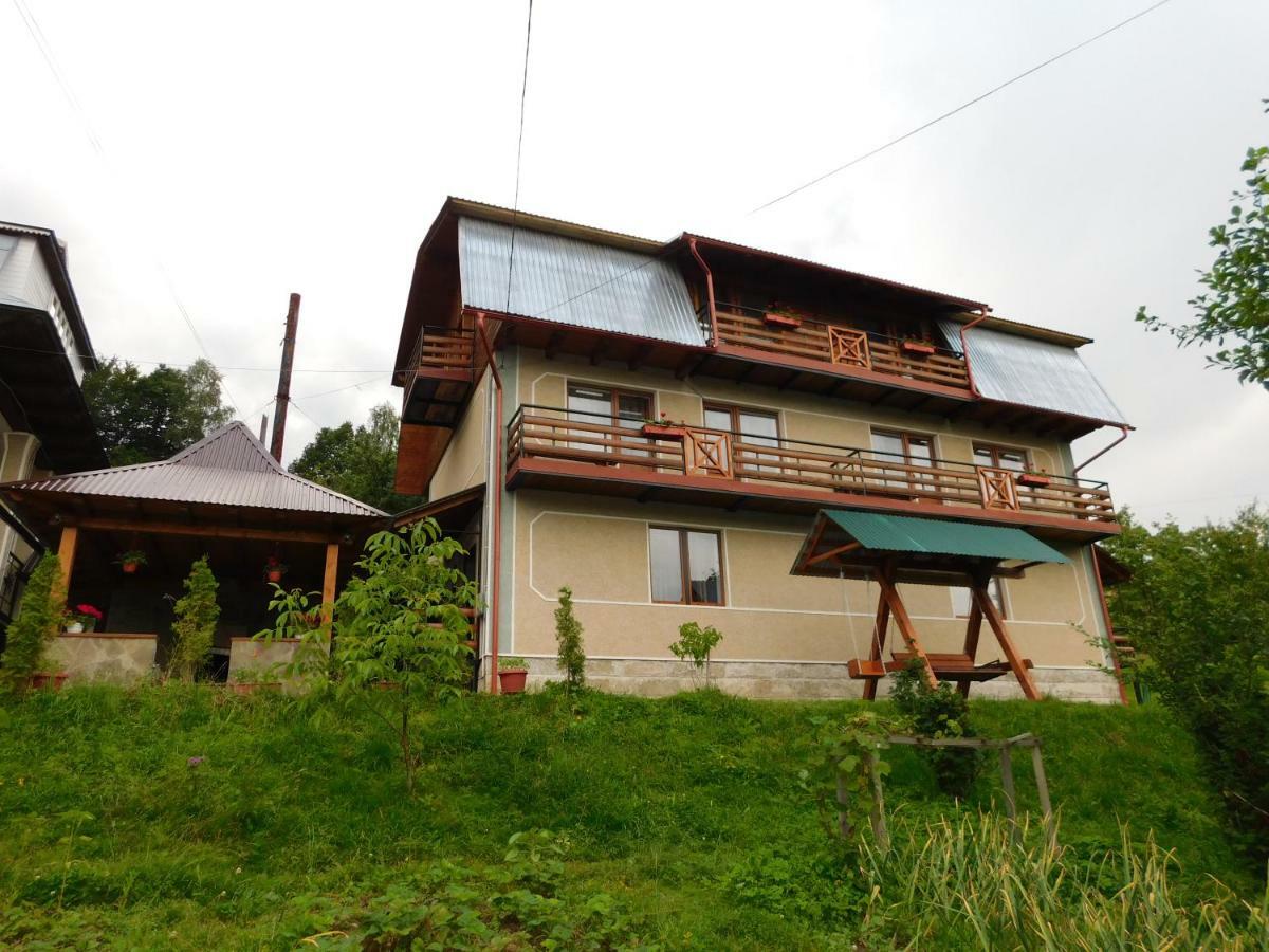 Glanz Cottage Yaremche Exterior photo