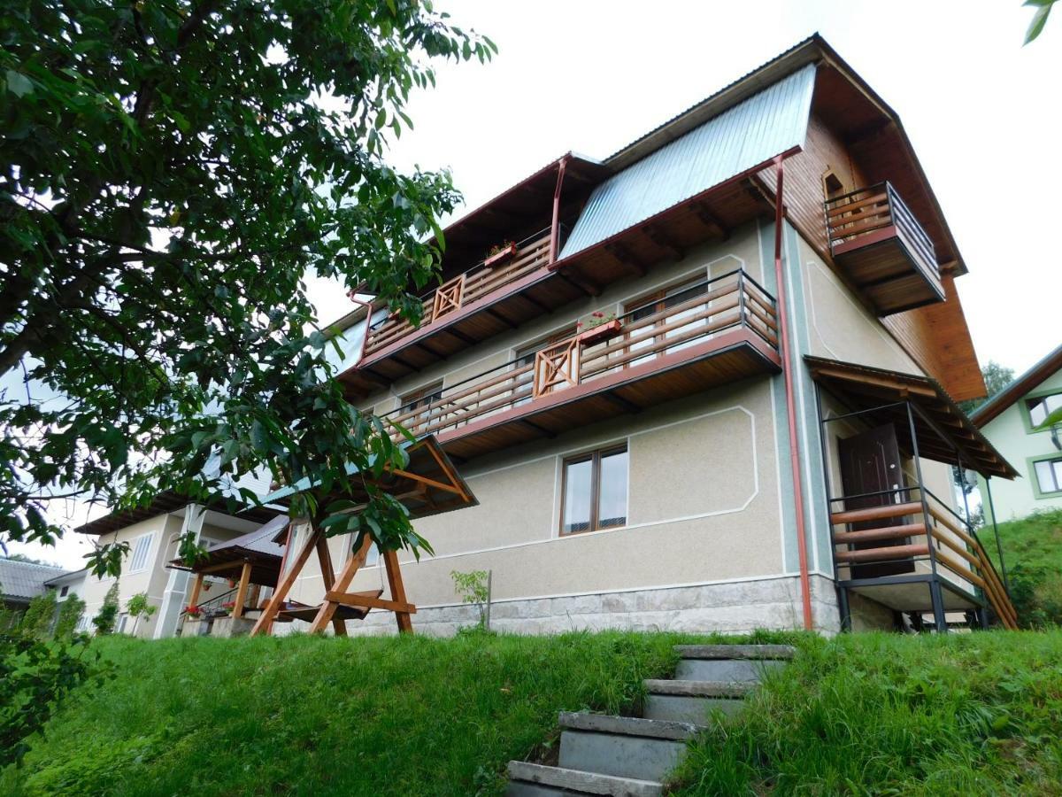Glanz Cottage Yaremche Exterior photo