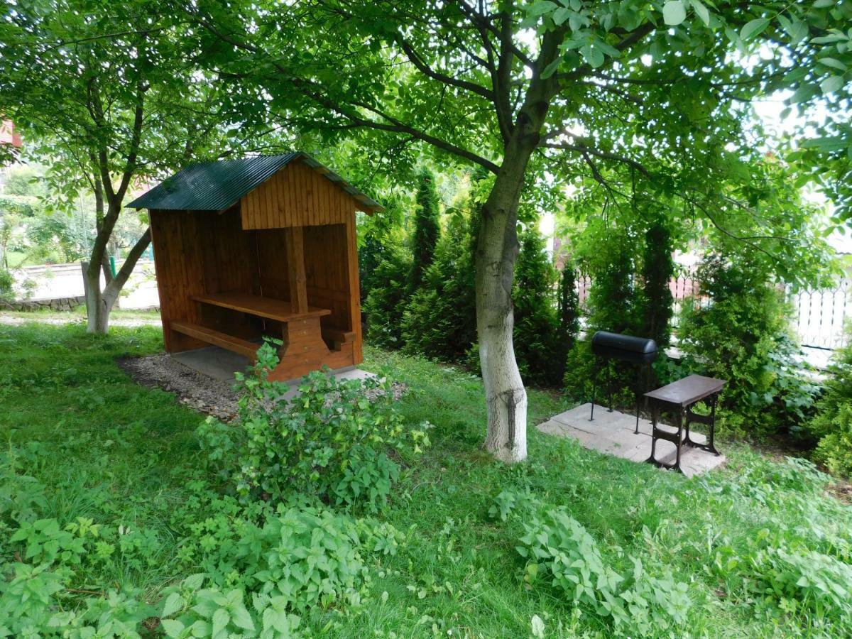 Glanz Cottage Yaremche Exterior photo