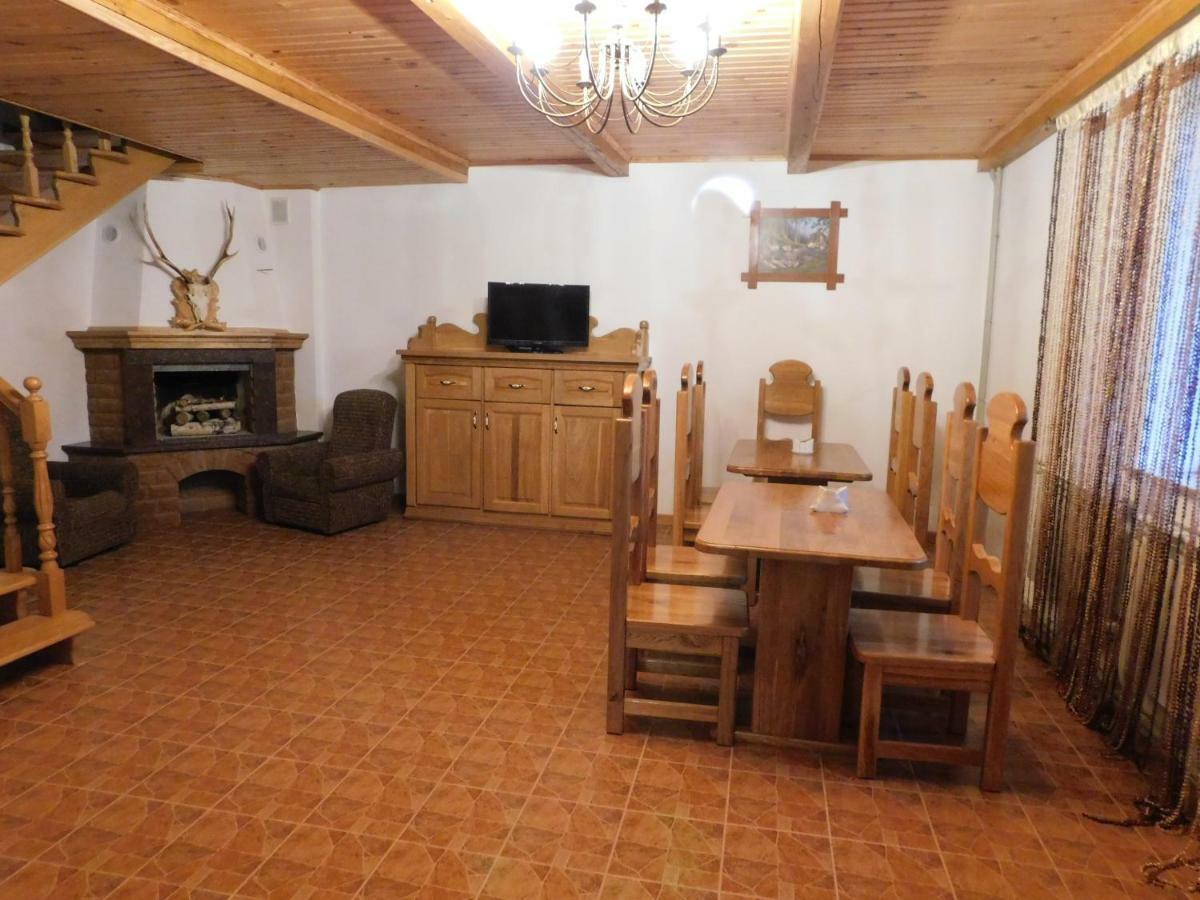 Glanz Cottage Yaremche Exterior photo