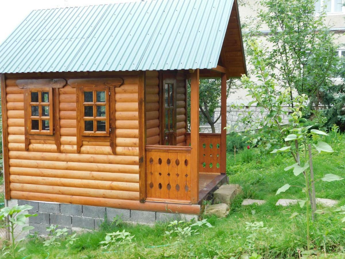 Glanz Cottage Yaremche Exterior photo
