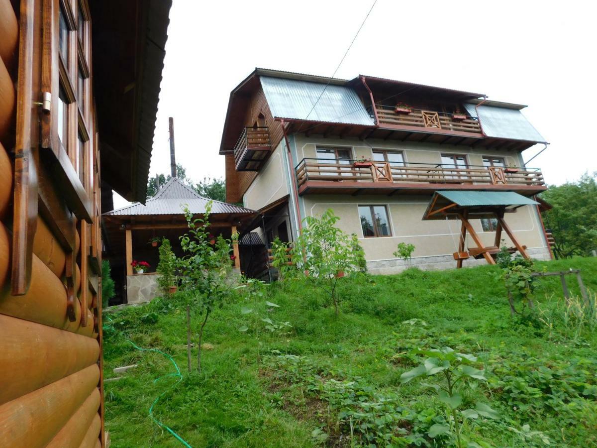 Glanz Cottage Yaremche Exterior photo